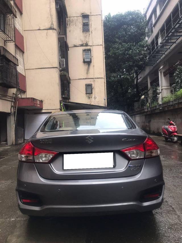 https://images10.gaadi.com/usedcar_image/4103404/original/processed_9121589d109ad0d8a14c016e5b277239.jpg?imwidth=6401