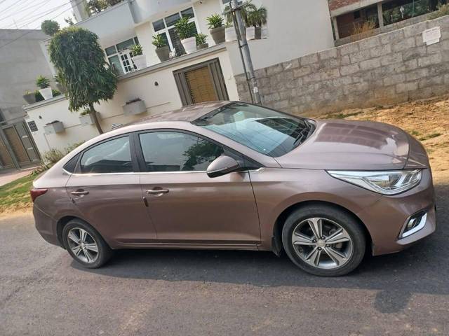 https://images10.gaadi.com/usedcar_image/4103417/original/processed_0632573eb5dc212452af56234abb7f6d.jpg?imwidth=6401