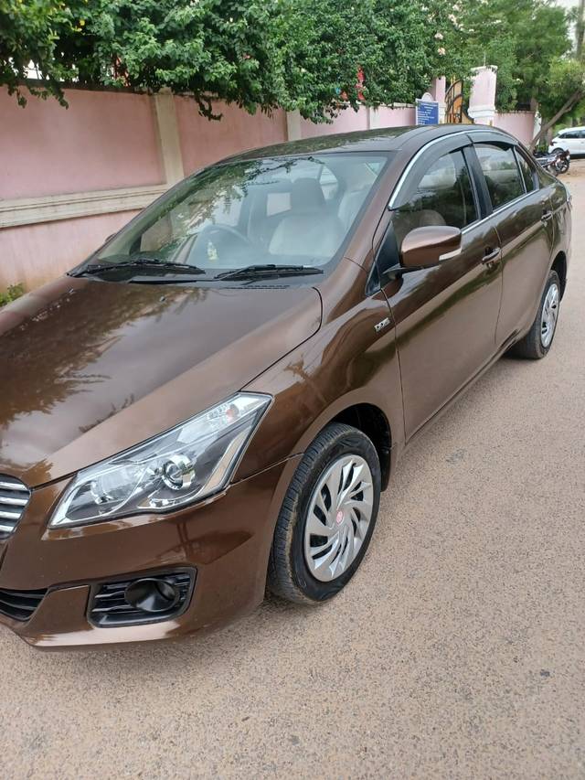 https://images10.gaadi.com/usedcar_image/4103447/original/cb8d34c2a0a4fee7405928d84bc2711d.jpg?imwidth=6400