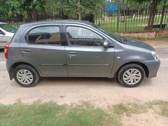 https://images10.gaadi.com/usedcar_image/4103465/original/448ee31cb21e88de30727ce8d886ef67.jpg?imwidth=6401