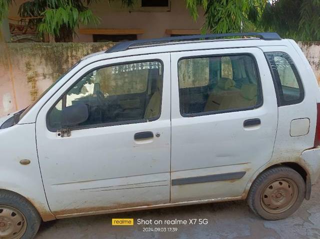 https://images10.gaadi.com/usedcar_image/4103541/original/processed_2834999d-6a7a-4c54-89db-24a67b6dd418.jpg?imwidth=6401