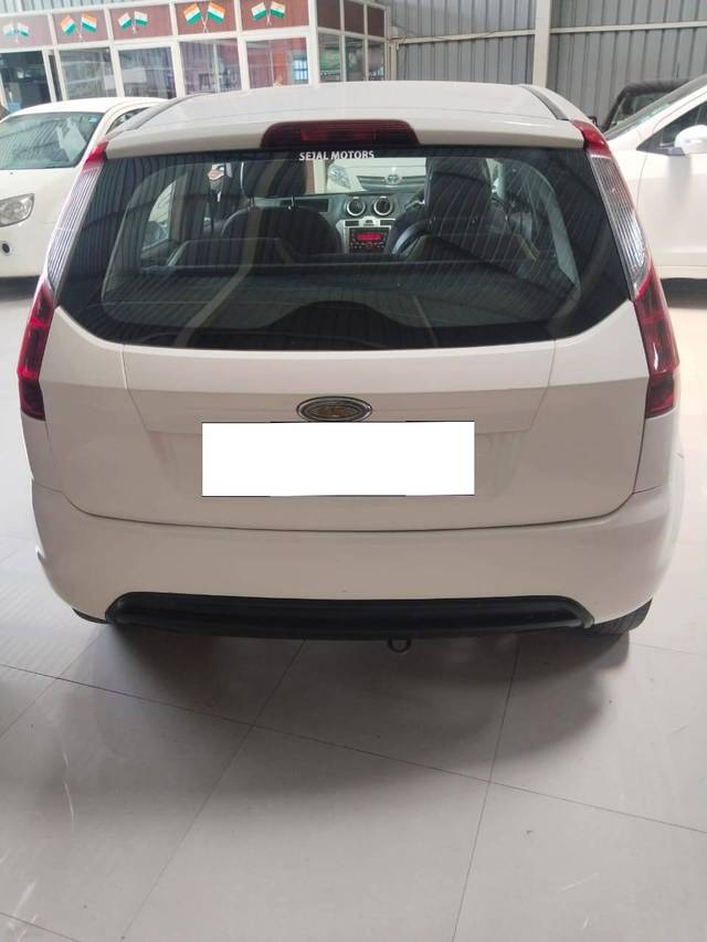 https://images10.gaadi.com/usedcar_image/4103559/original/processed_24a8e3423707eeaeddd1c57751be1729.jpg?imwidth=6402