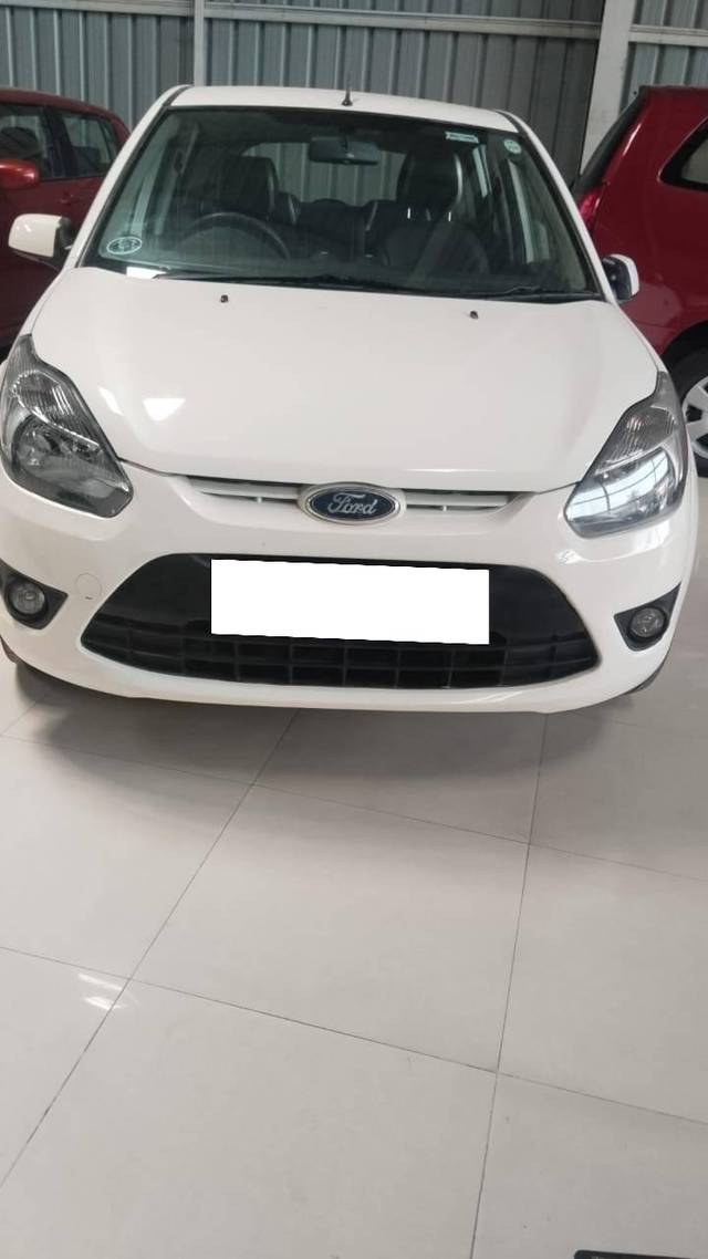 https://images10.gaadi.com/usedcar_image/4103559/original/processed_71aaf6441f9ef5d0e7b15e78138fb0e2.jpg?imwidth=6400