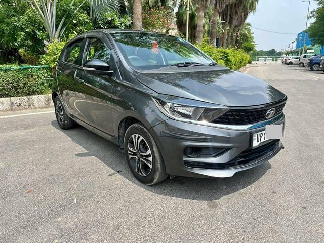 https://images10.gaadi.com/usedcar_image/4103560/original/processed_d28140745b10eaf594b36c2e60324671.jpg?imwidth=6400