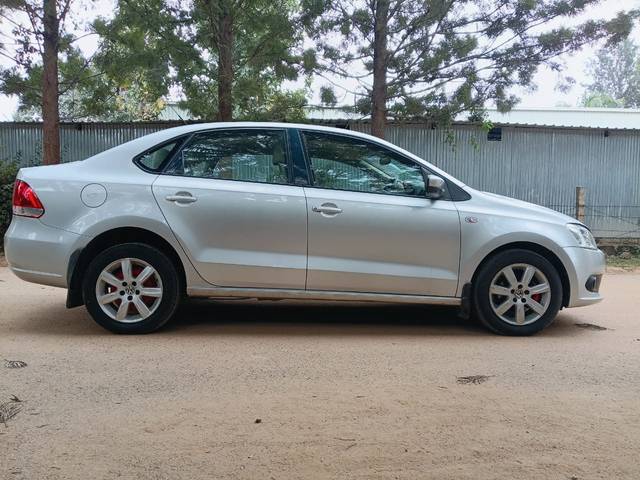 https://images10.gaadi.com/usedcar_image/4103572/original/3feb6e68acbb3c98a0e22d86e0d267e9.jpg?imwidth=6401