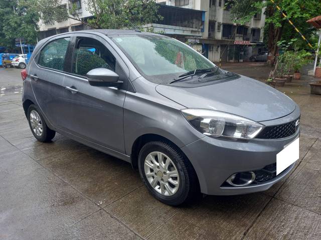 https://images10.gaadi.com/usedcar_image/4103575/original/processed_2598fda1f646ebf4913e2d91c39e6f50.jpeg?imwidth=6402