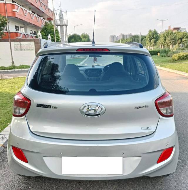 https://images10.gaadi.com/usedcar_image/4103591/original/processed_c9ef4c3a0f60b2b10edea85d46696b07.jpg?imwidth=6402