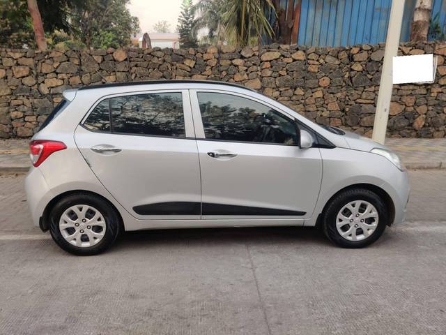 https://images10.gaadi.com/usedcar_image/4103711/original/processed_2dd2dcf60a5c753fbd21763531f23976.jpg?imwidth=6401