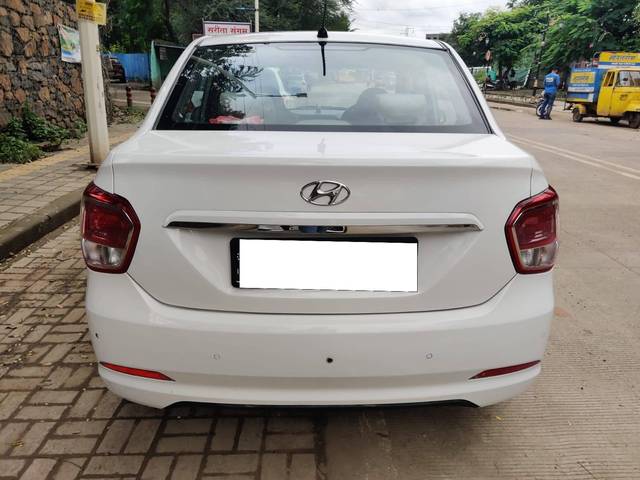 https://images10.gaadi.com/usedcar_image/4103736/original/processed_10df2de9239b8ebc107bfe4db305a568.jpg?imwidth=6402