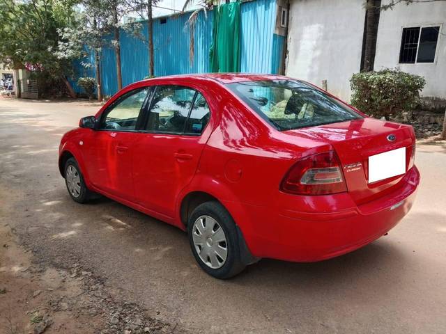 https://images10.gaadi.com/usedcar_image/4103751/original/processed_3e1e179cec819fa55483e27f69e95731.jpg?imwidth=6401