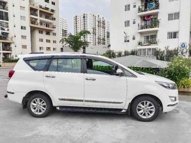 https://images10.gaadi.com/usedcar_image/4103886/original/processed_ad928f35-7f1b-4168-9f11-230c519d548b.jpeg?imwidth=6401