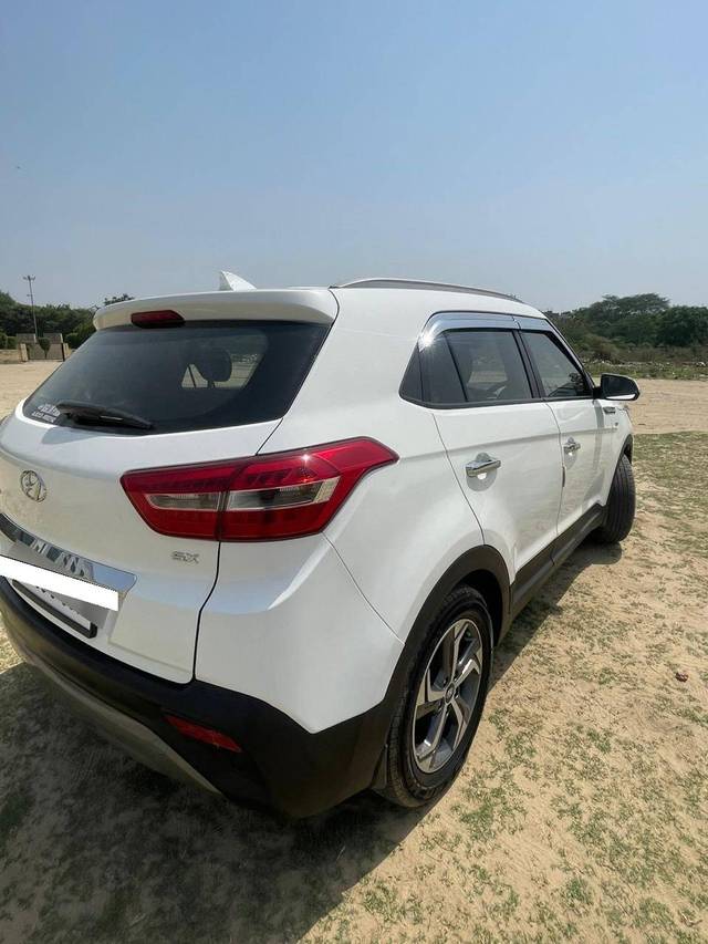 https://images10.gaadi.com/usedcar_image/4103970/original/processed_509ce02b7a6d56aead5300913a531cd9.jpg?imwidth=6402