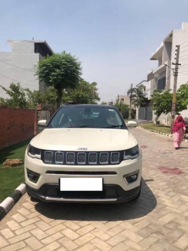 https://images10.gaadi.com/usedcar_image/4104260/original/processed_869b9be4-cd00-4055-bd37-c915c8c68c51.jpg?imwidth=6400