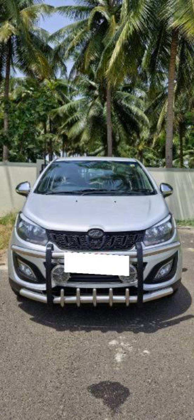 https://images10.gaadi.com/usedcar_image/4104288/original/processed_4fa9cf8f-8e7d-4a5a-9a98-6dd57d28396f.jpg?imwidth=6401