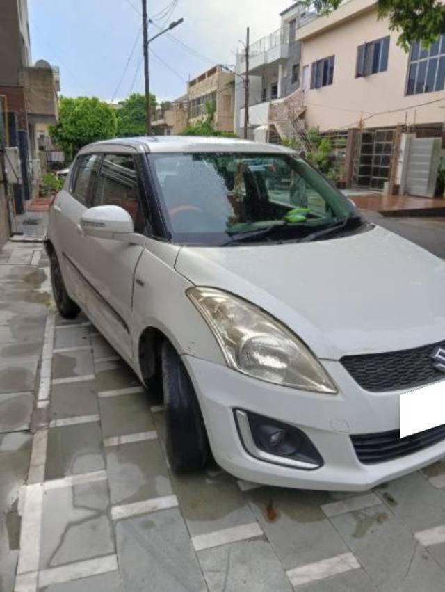 https://images10.gaadi.com/usedcar_image/4104298/original/processed_82141429-68b6-405a-8ca2-1b0a8d0294ec.jpg?imwidth=6400