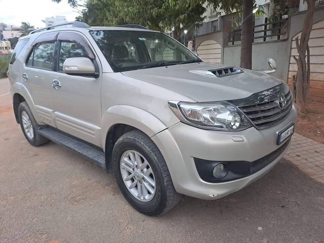 https://images10.gaadi.com/usedcar_image/4104317/original/processed_26334a65181dc1bdb1043eb2e4c45731.jpg?imwidth=6400