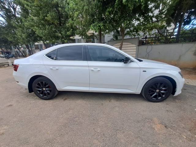 https://images10.gaadi.com/usedcar_image/4104319/original/9638846526ec3cbd590754ceef220e7d.jpg?imwidth=6401