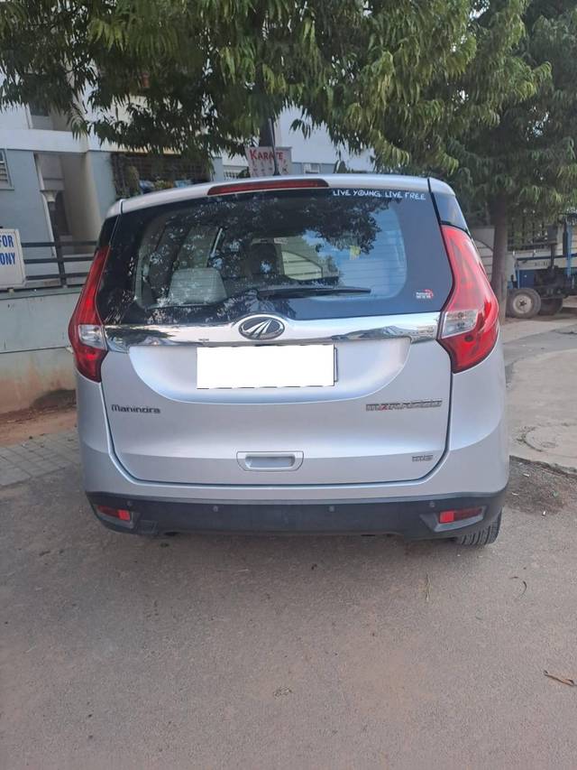 https://images10.gaadi.com/usedcar_image/4104325/original/processed_535002ef4d572b363a9b43069ace4154.jpg?imwidth=6402