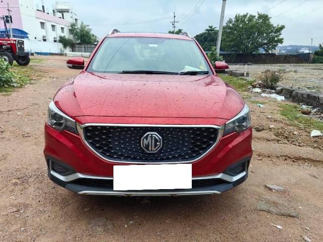 https://images10.gaadi.com/usedcar_image/4104399/original/processed_db96b7f8-7070-4df1-b9ae-4a2d657e8d92.jpg?imwidth=6400