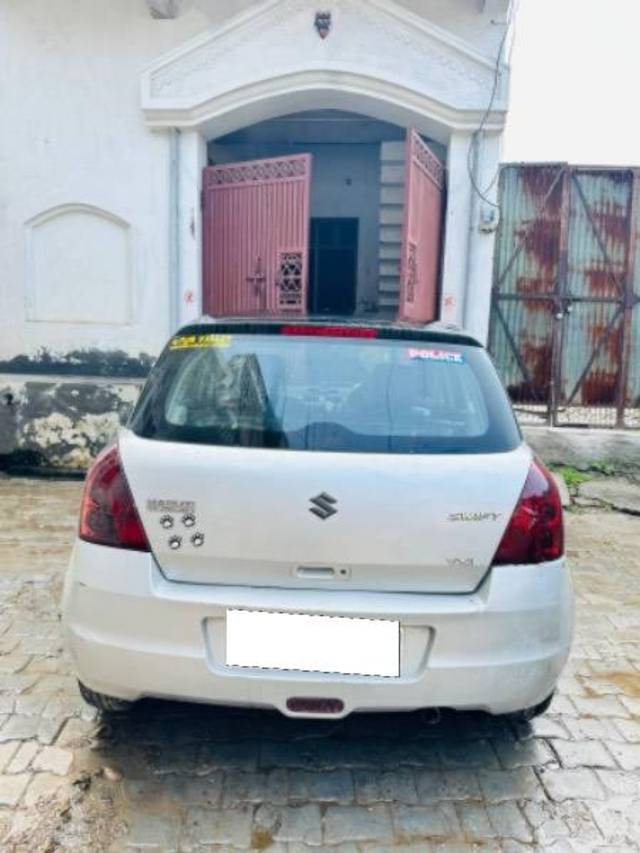 https://images10.gaadi.com/usedcar_image/4104461/original/processed_f04fef4d-bb41-4fd6-95ee-f8d3dc4cdb58.jpeg?imwidth=6402