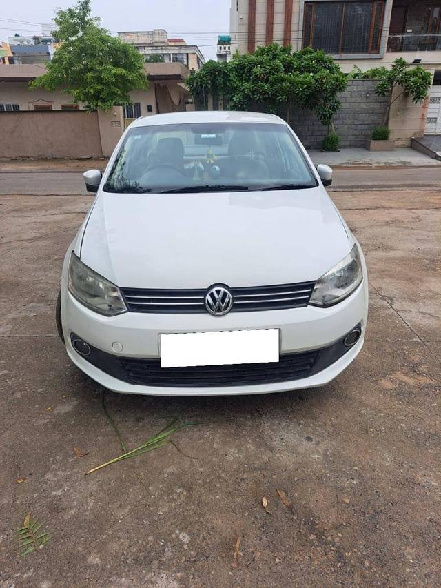 https://images10.gaadi.com/usedcar_image/4104488/original/processed_6a2b0bd6d1b5d270da8a532a27d2d304.jpg?imwidth=6402