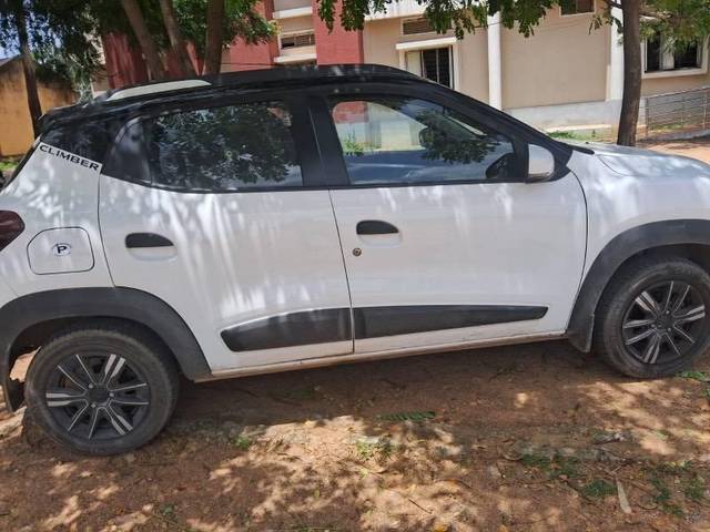 https://images10.gaadi.com/usedcar_image/4104540/original/processed_57127aed-efde-4b1d-85eb-93efc5e7b91e.JPG?imwidth=6401