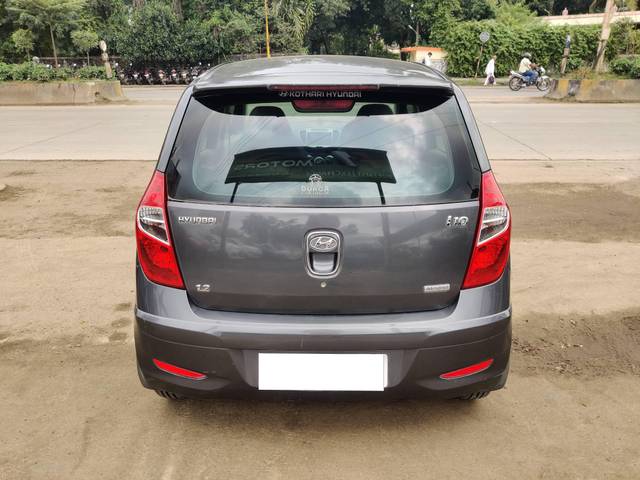 https://images10.gaadi.com/usedcar_image/4104575/original/processed_bf042763e648b2af42269b0265b4bfaa.jpg?imwidth=6402