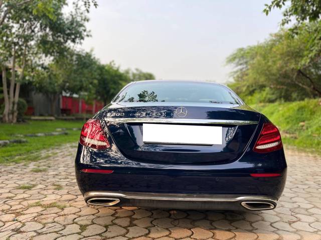 https://images10.gaadi.com/usedcar_image/4104599/original/processed_f22b5b7e3725dccf09b03aae18b5717d.jpg?imwidth=6402