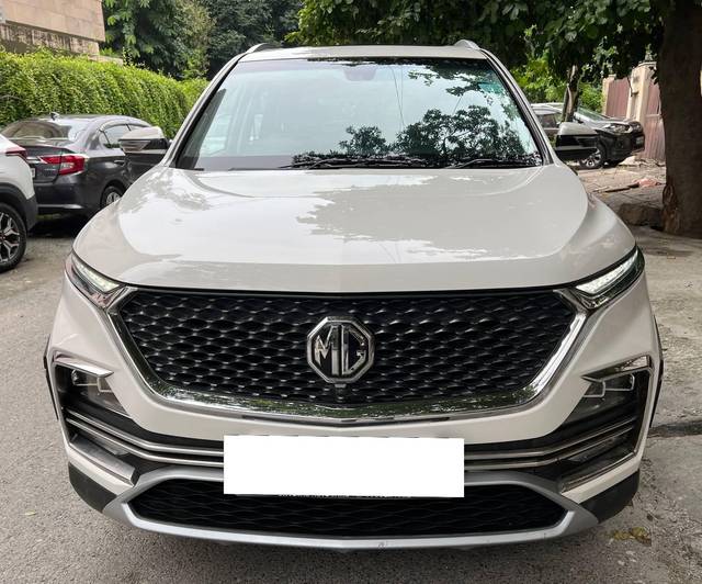 https://images10.gaadi.com/usedcar_image/4104714/original/processed_1ad37bffe114801655a6445f501e77e6.jpg?imwidth=6402