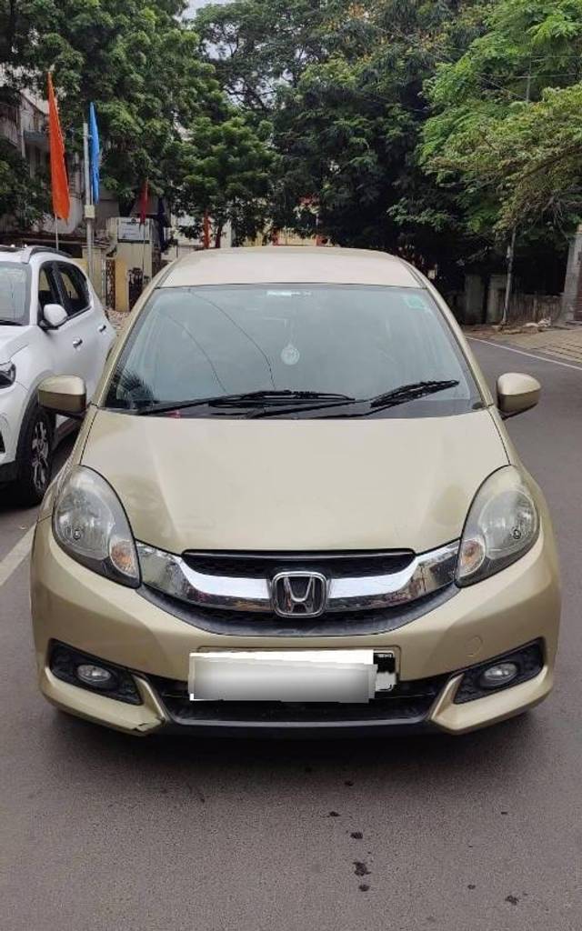 https://images10.gaadi.com/usedcar_image/4104770/original/processed_2164f3560bf612665f43e87b1b24985f.jpg?imwidth=6402