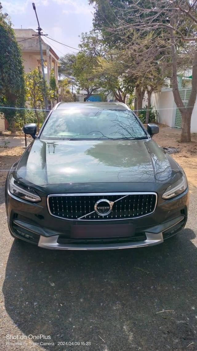 https://images10.gaadi.com/usedcar_image/4104967/original/processed_020329c7e6f72567f1d89c20adf2e1e8.jpg?imwidth=6400