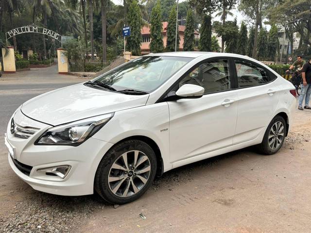 https://images10.gaadi.com/usedcar_image/4105035/original/processed_51144cb75c0310d0848758c1f30c334a.jpg?imwidth=6400