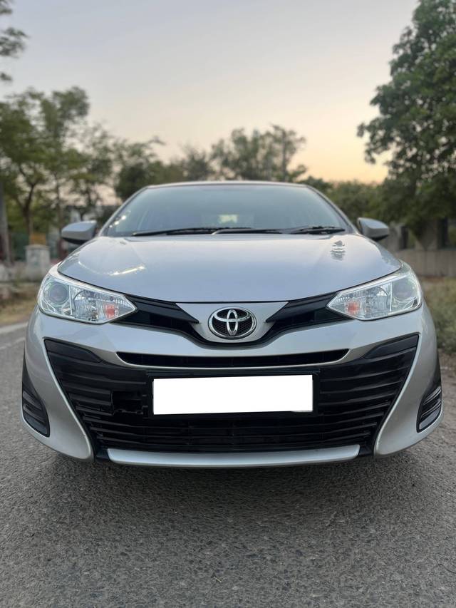 https://images10.gaadi.com/usedcar_image/4105041/original/processed_4c032974124f1b7c09b8826db2f78573.jpg?imwidth=6400