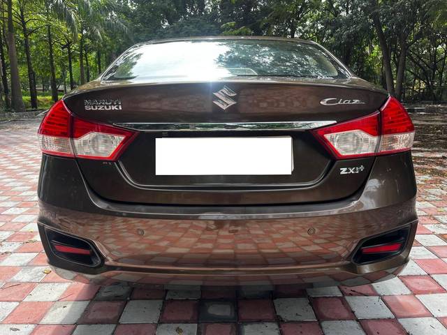 https://images10.gaadi.com/usedcar_image/4105042/original/processed_5875b53e432d4b6d73a9c9c0f6aa8209.jpg?imwidth=6402