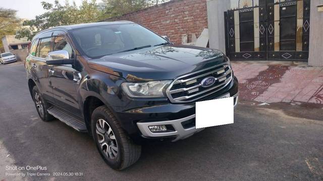 https://images10.gaadi.com/usedcar_image/4105072/original/processed_e897ee03bc7e44516abac3e761bba966.jpg?imwidth=6400