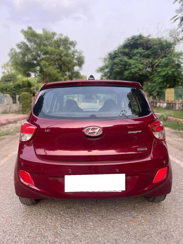 https://images10.gaadi.com/usedcar_image/4105220/original/processed_30c48e19b998b0cb3055ac12c464d56c.jpg?imwidth=6402