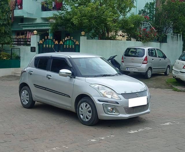 https://images10.gaadi.com/usedcar_image/4105274/original/processed_2227acda6a2b757790691720f566b0e3.jpg?imwidth=6400