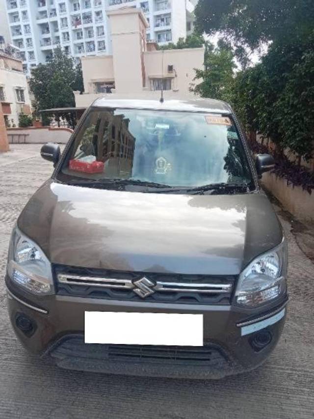 https://images10.gaadi.com/usedcar_image/4105294/original/processed_37378a53-123c-4129-9f99-b889bb5260c7.jpg?imwidth=6402