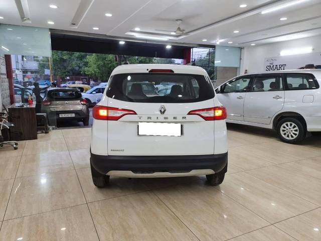 https://images10.gaadi.com/usedcar_image/4105298/original/processed_4c377b814cde2ef031bc0ef8531f44d6.jpg?imwidth=6402