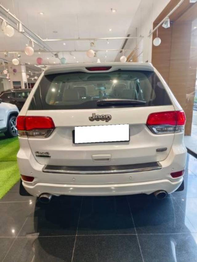 https://images10.gaadi.com/usedcar_image/4105322/original/processed_ccf7feef-5e28-41d0-a7f5-5931a2817ead.jpg?imwidth=6401