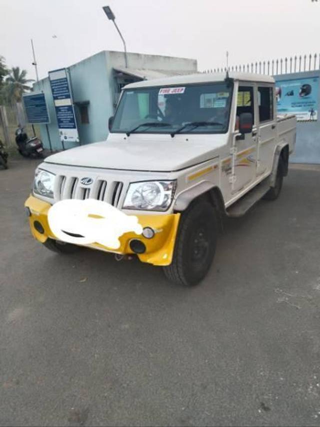 https://images10.gaadi.com/usedcar_image/4105327/original/processed_0fb9c60e-7e64-4780-87df-b2c2308fde99.jpg?imwidth=6401