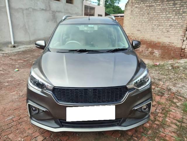 https://images10.gaadi.com/usedcar_image/4105396/original/processed_4a569521-5d3c-45c8-af4f-4ff16b8eecf5.jpg?imwidth=6402