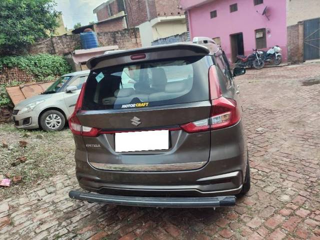 https://images10.gaadi.com/usedcar_image/4105396/original/processed_80041de4-e61a-489a-8474-df8a1fcc0a15.jpg?imwidth=6401