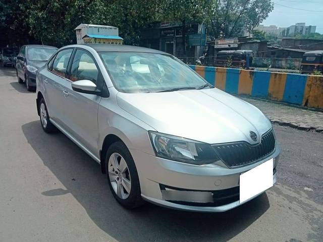 https://images10.gaadi.com/usedcar_image/4105447/original/processed_425b0c28f85a0b44bb3265b254bd0919.jpeg?imwidth=6400