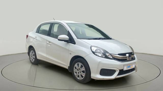 https://images10.gaadi.com/usedcar_image/4105857/original/b45af9e880b7e2b28ee8ae4ff0dcc2b2.jpg?imwidth=6400