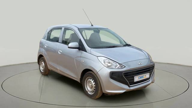 https://images10.gaadi.com/usedcar_image/4105912/original/0fd322f67fe0f5db70db91233d8f0675.jpg?imwidth=6400