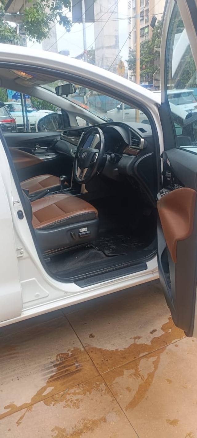 https://images10.gaadi.com/usedcar_image/4106037/original/ec394ca3f9b0e80ac2560692ad912045.jpeg?imwidth=6402