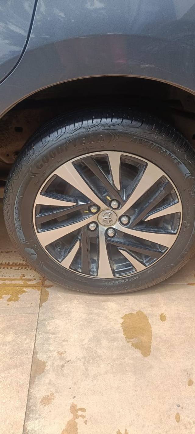 https://images10.gaadi.com/usedcar_image/4106043/original/cd76dacc7d7015be8fb5ac69426e6845.jpeg?imwidth=6402