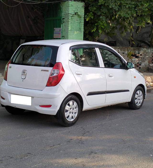 https://images10.gaadi.com/usedcar_image/4106454/original/processed_0345f814aa4b6bd2c8fde4dfd09e65f3.jpg?imwidth=6401