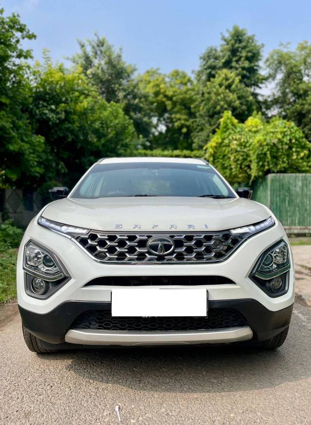 https://images10.gaadi.com/usedcar_image/4106529/original/processed_29324f446ca005a4dd777b8c2a061b73.jpg?imwidth=6400